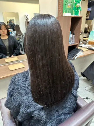 セミロング 縮毛矯正+モテカラー 🎀✨MIHOのヘアスタイル