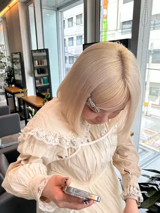 ミディアム カラー 渚音 nanoのヘアスタイル