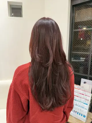 ロング カラー atelier doux dimanche（アトリエ・ドゥー・ディマンシュ）所属・Fukamiレイヤー 透明感カラーのヘアスタイル