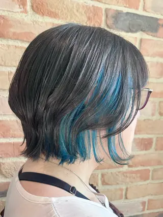 ショート カラー 古川 琴美のヘアスタイル