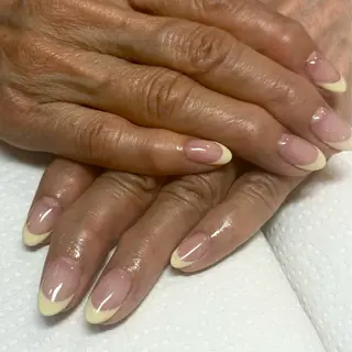 ネイル abbie新宿東口店所属・Tsunemi Sumireのネイルデザイン