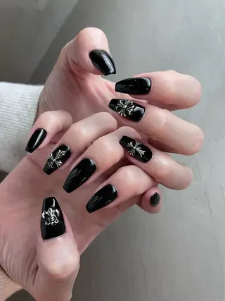 ネイル solu nail所属・碇 千波のネイルデザイン