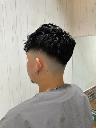 ショート パーマ メンズ 中嶋 紘夢のヘアスタイル