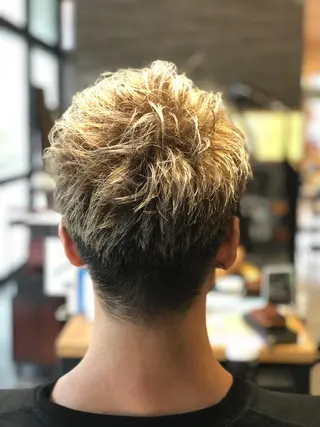 ショート カラー メンズ 吉村 周馬のヘアスタイル