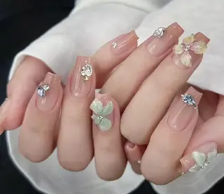 ネイル Oomiya 服部のネイルデザイン