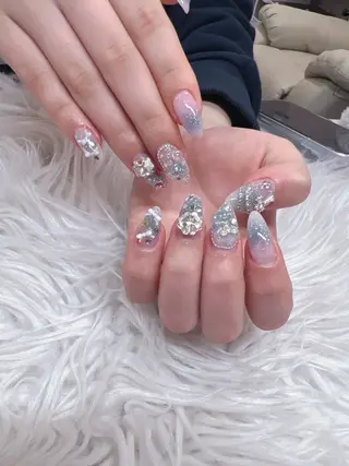 ネイル &ME シシのネイルデザイン