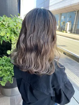 ミディアム カラー lucca by jb 行徳所属・✂️関川 恭平のヘアスタイル