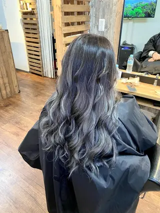ロング カラー Lizir  ルズィール所属・Luzir⭐︎ GEN⭐︎のヘアスタイル