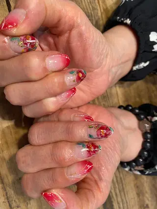 ネイル 佐藤  悠子のネイルデザイン