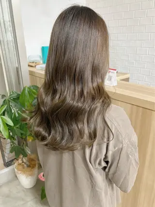カラー 津田 七美希のヘアスタイル