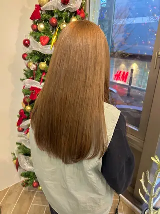 ロング カラー ベージュ/ダブルカラ ー/新潟駅/青柳萌果のヘアスタイル