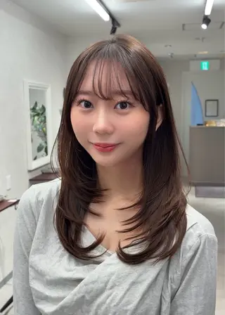 セミロング 🩵ブリーチ･レイヤ ー/あさか 🩵のヘアスタイル