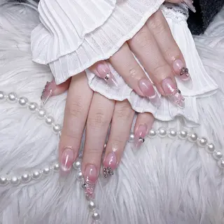 ネイル 🌈Yun nail hyejin💋のネイルデザイン