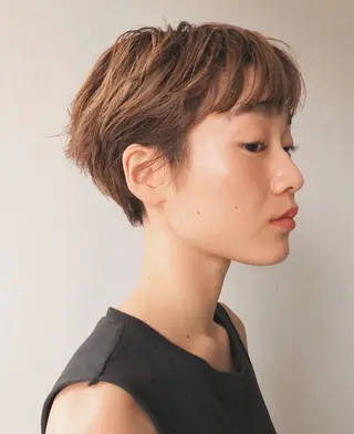 ショート 加藤木麻彩 NEROのヘアスタイル