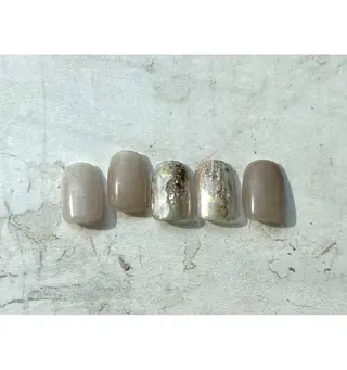 ネイル GLAD nail所属・銀座ニュアンスネイル Ichikawaのネイルデザイン