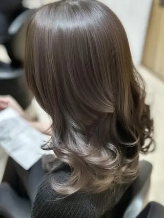 カラー GISEL 小倉のヘアスタイル