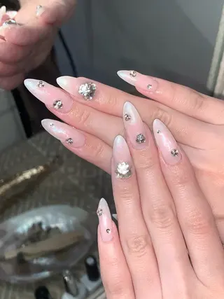 ネイル NES NAIL所属・さゆり￤推しキャラ ￤ロングネイル🩷のネイルデザイン