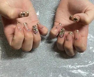 ネイル VIERU 🌈🎀💖のネイルデザイン