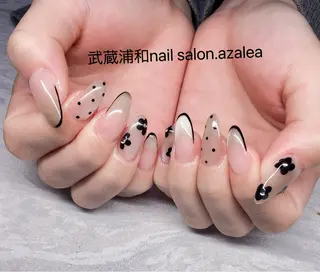 ネイル R inのネイルデザイン