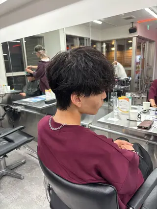 ミディアム カラー パーマ メンズ メンズパーマ特化 🔥韓国ヘア職人🔥のヘアスタイル