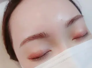 メンズ アイブロウ NAZ eyelash&eyebrow by medical salon所属・NAZ 表参道 Tomokoのマツエク・マツパデザイン