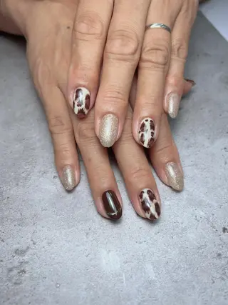 ネイル 𝐑𝐞𝐯𝐢𝐨 ___堺市西区のマツエク・マツパデザイン