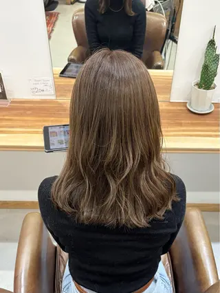 ミディアム カラー ヘアアレンジ ハル🌸柔色/ ブリーチなし/艶髪のヘアスタイル