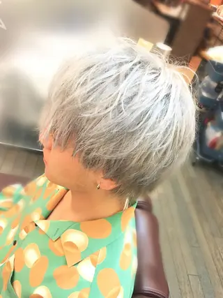 カラー ゼロスバーバーショップ所属・予約1000件超 ✨メンズパーマのヘアスタイル