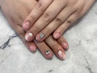 ネイル ネイルリボン 受付スタッフのネイルデザイン