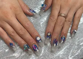 ネイル VIERU 🌈🎀💖のネイルデザイン