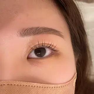 マツエク・マツパ crest表参道所属・浜田 碧の眉毛・アイブロウイメージ