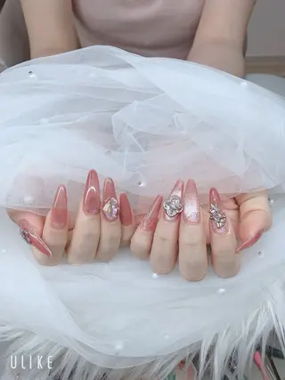 ネイル T. Leeのネイルデザイン