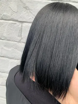 ショート カラー hair  bh.maara所属・bh.maara デザイン／ハイトーンのヘアスタイル