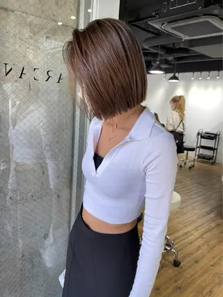 ショート カラー ARCANAブリーチ レイヤーカット/原宿のヘアスタイル