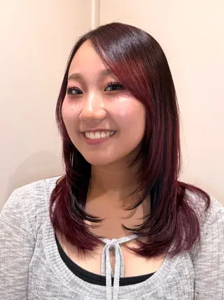 セミロング レイヤー✂️ ハイトーン💖モテ髪のヘアスタイル
