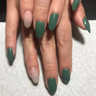 ネイル ECLAT エクラ所属・寺山 千鶴のネイルデザイン