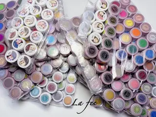 カラー La feeのネイルデザイン