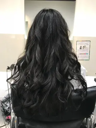 ロング カラー 関口 友行のヘアスタイル