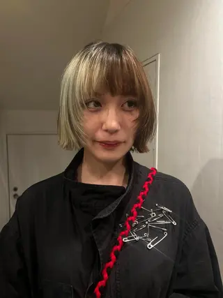 ショート hen所属・心斎橋/レイヤー/ ブリーチ/モエのヘアスタイル