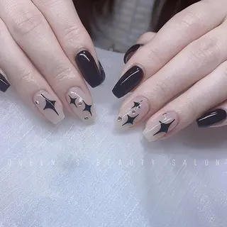 ネイル Queens 榊 まおのネイルデザイン