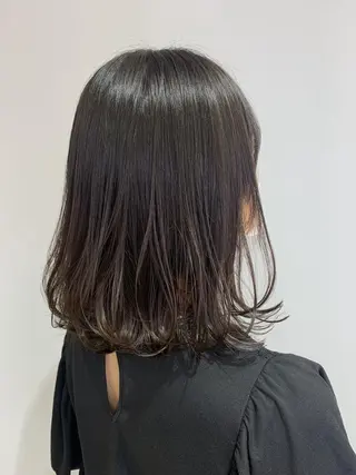 ミディアム カラー 近藤千翔🩵 髪質改善Periodのエステ・リラクイメージ