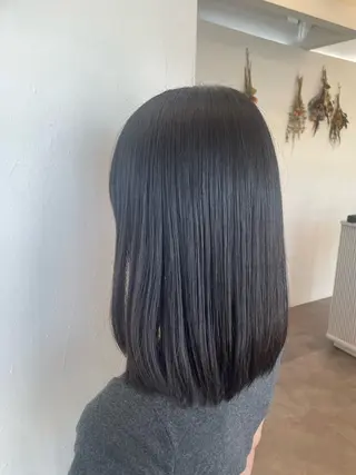 ミディアム カラー 水野 咲のヘアスタイル