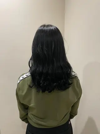ロング カラー オカベ ショウマのヘアスタイル