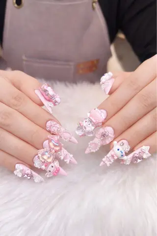 ネイル ANNA NAIL SALON所属・チャン ティ ジエンのネイルデザイン