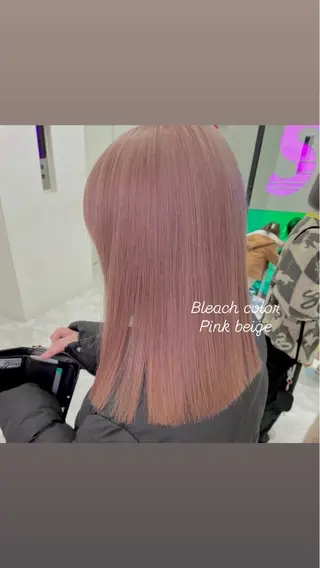 ミディアム カラー 🤍💕ブリーチカラ ーAyaka💕🤍のヘアスタイル