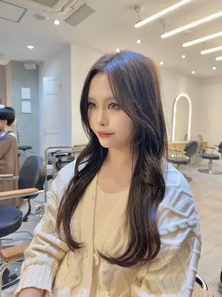 ロング カラー 韓国レイヤー透明感 カラーヨウスケのヘアスタイル