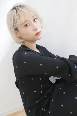 ミディアム カラー beauty: beast 大町店のヘアスタイル