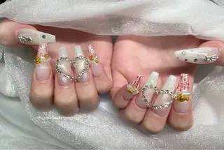 ネイル Roi〈ロワ〉 Minakoのネイルデザイン