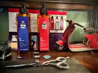 髪や目黒店所属・Kamiya's TOKYO 安孫子のヘアスタイル