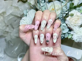 ネイル E.N🦋 長さ出し/持ち込みのネイルデザイン